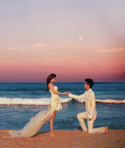 花海求婚吃瓜头像情侣,吃瓜头像情侣甜蜜定格美好瞬间